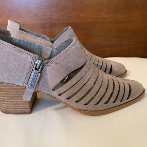 1.State Arnet Taupe Leather Cutout Ankle Booties Size 6M - Picture 6 of 16
